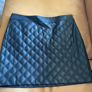NEW Banana Republic fo-leather mini skirt